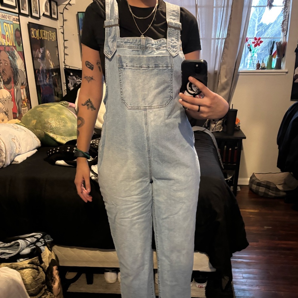 Fashion Nova Women’s L Overalls